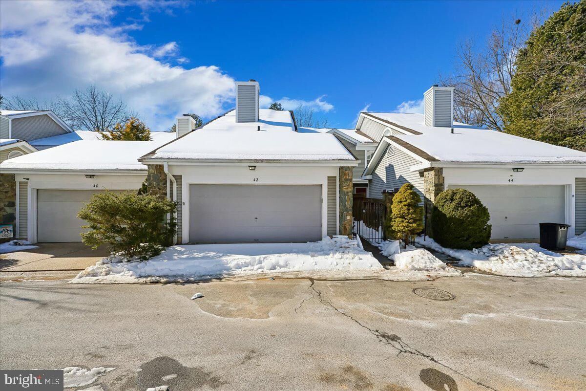 Property Photo:  42 Tindal Springs Court  MD 20886 