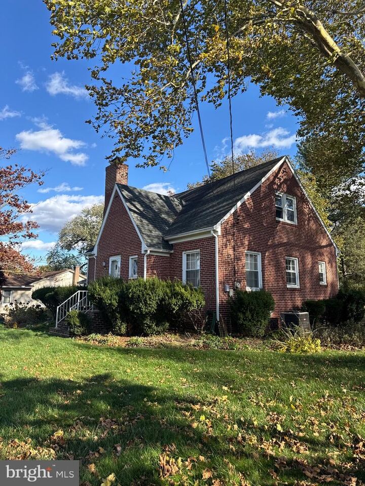 Property Photo:  927 Hamilton Street  PA 17013 