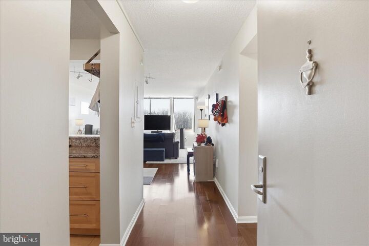 Property Photo:  10101 Grosvenor Place 1104  MD 20852 