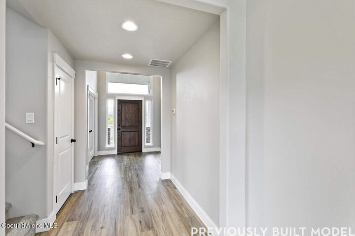 Property Photo:  8960 Bedwell St  ID 83858 