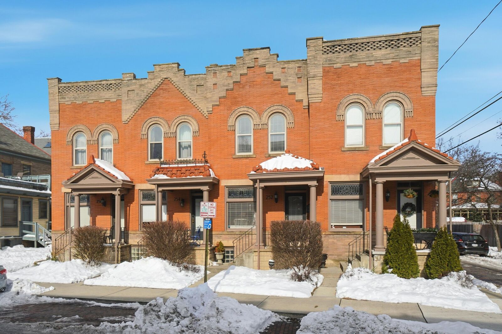 Property Photo:  252 W Hubbard Avenue  OH 43215 