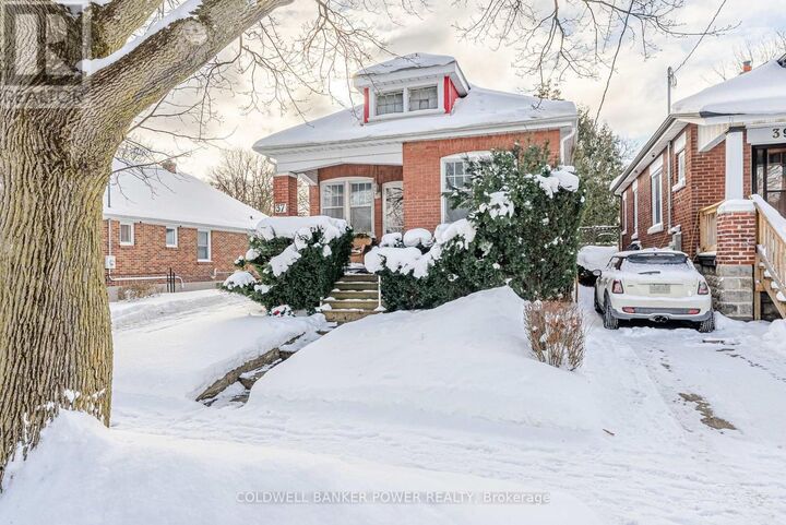 Property Photo:  37 Linwood Street  ON N5Y 1W1 