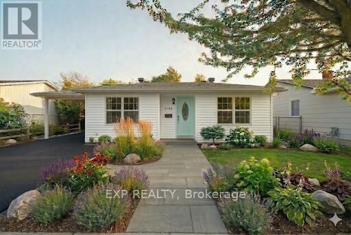 Property Photo:  2158 Fillmore Crescent  ON K1J 6A4 