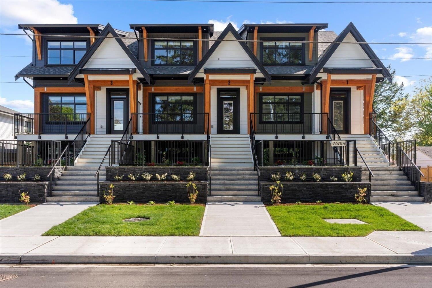 Property Photo:  46106 Riverside Drive 2  BC V2P 3K9 