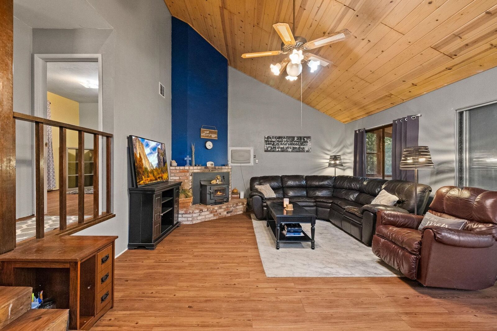 Property Photo:  17851 Robin Rd  CA 95383 