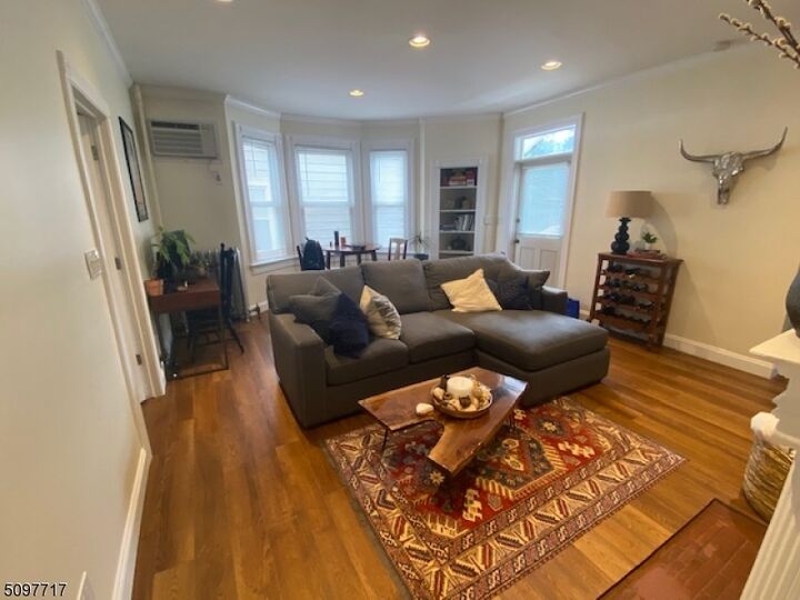 Property Photo:  134 Washington St 1  NJ 07960 