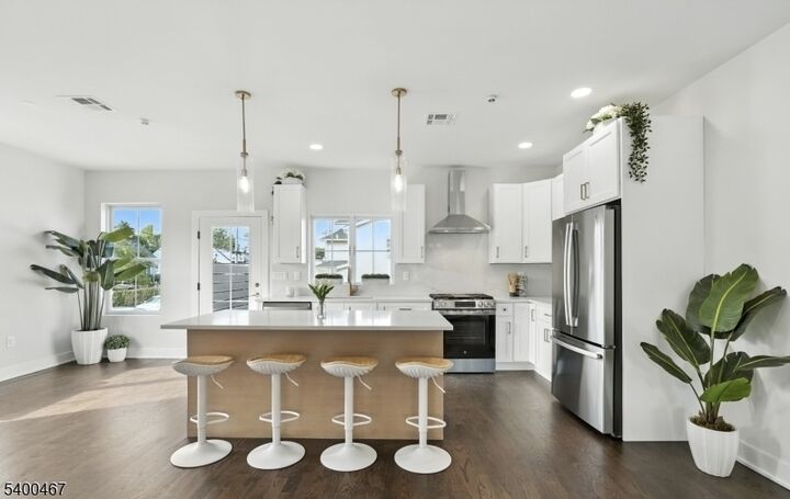 Property Photo:  192 Canterbury Ave  NJ 07031 