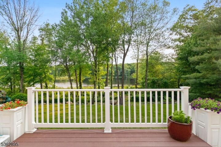 Property Photo: 20 Crestview Ln NJ 07871