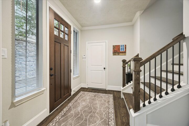 Property Photo:  1110 W 25th Street  TX 77008 