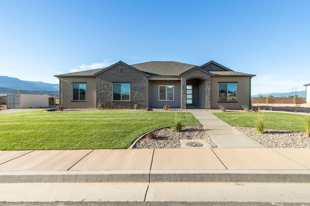 Property Photo: 4613 W 150 N Lot 204 UT 84720
