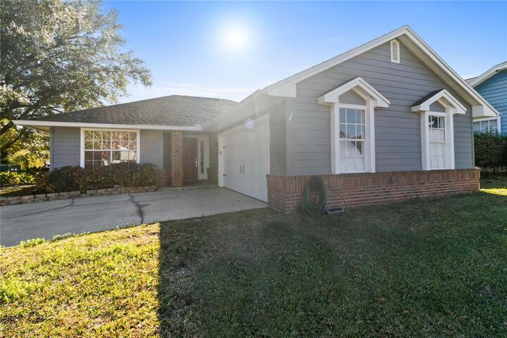 Property Photo:  6500 Grosvenor Lane  FL 32835 