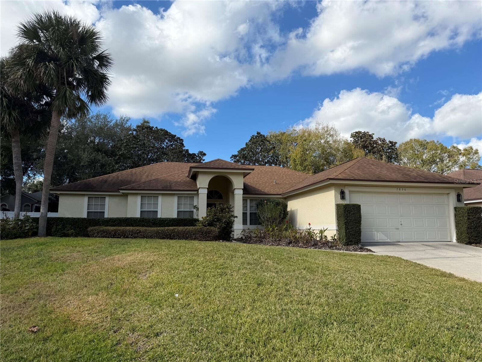 Property Photo:  7836 Bridgestone Drive  FL 32835 