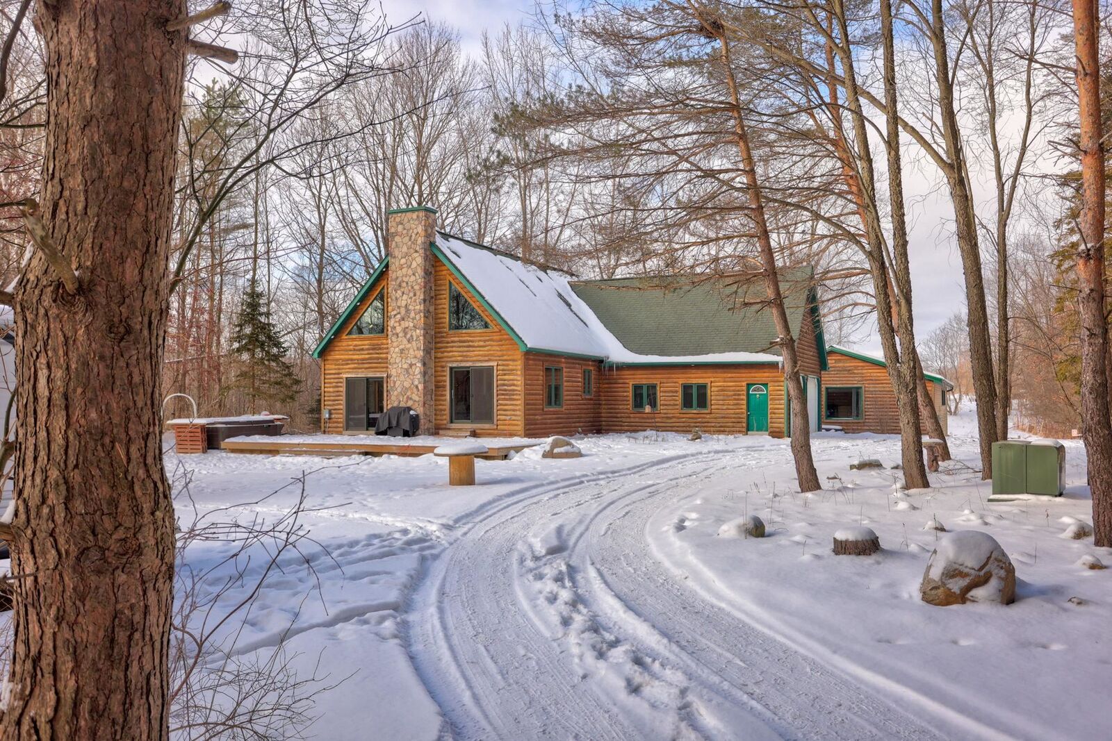 Property Photo:  3900 Birch Run Road  MI 48746-9303 