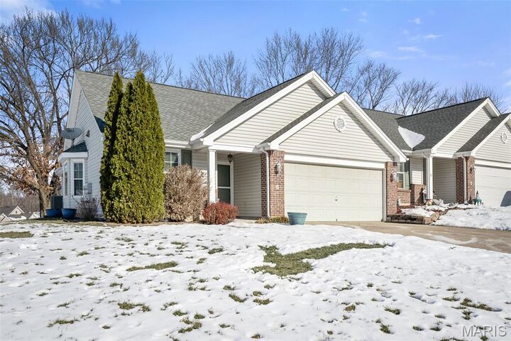 Property Photo:  6 Quiet Meadow Court  MO 63376 