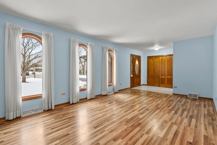 Property Photo: 8545 Candlelight Drive IL 60480