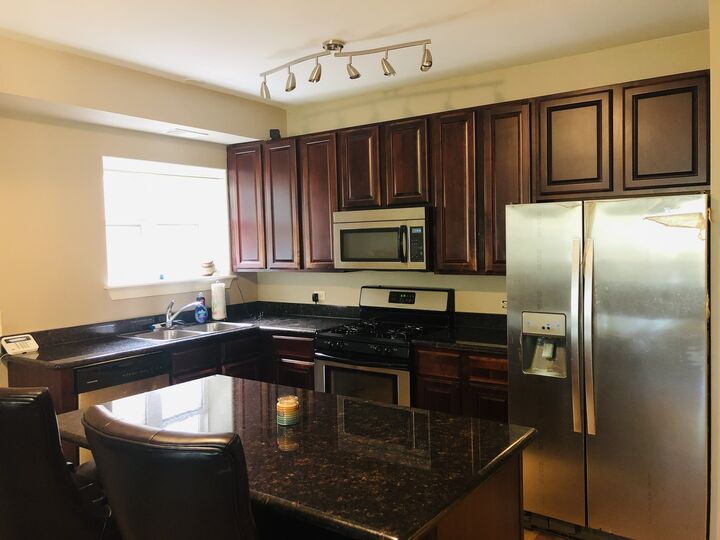 Property Photo:  1468 E 69th Street 2  IL 60637 