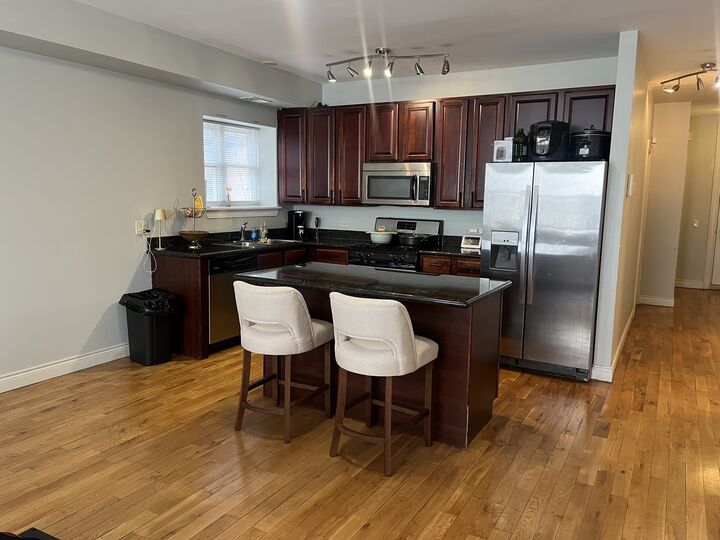 Property Photo:  1468 E 69th Street 2  IL 60637 