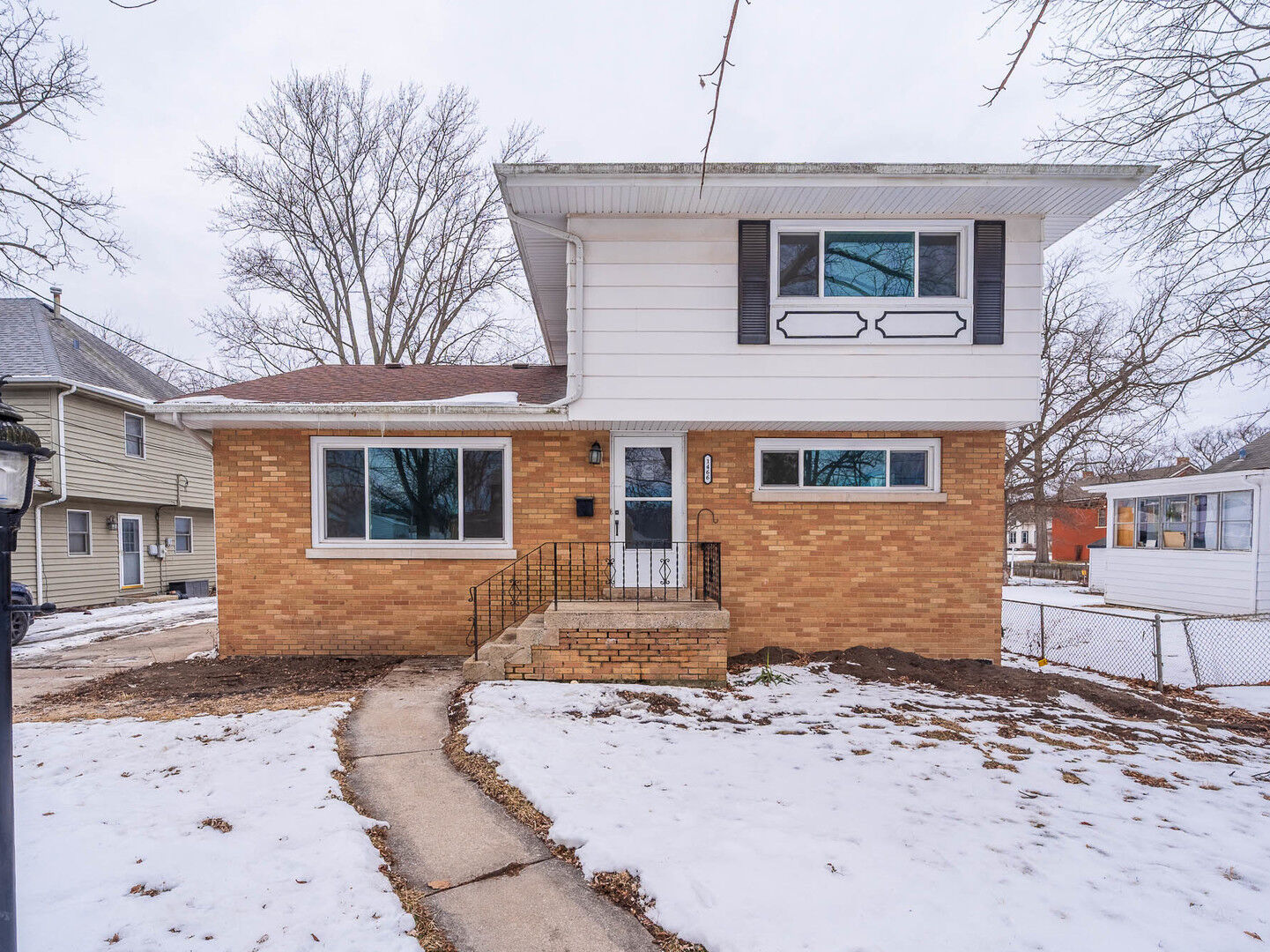 Property Photo:  1466 Wood Street  IL 60417 
