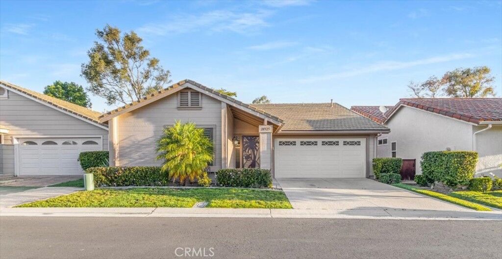 Property Photo:  28525 Barbosa  CA 92692 