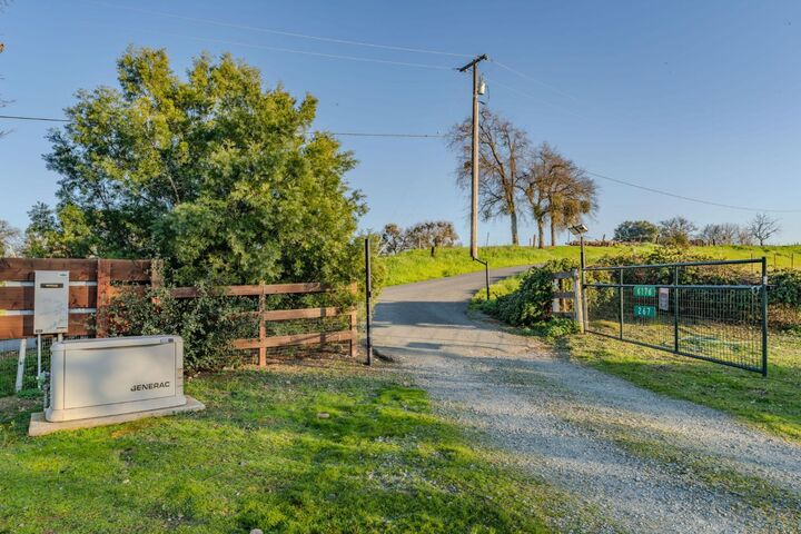 Property Photo:  267 Breaker Way  CA 95225 