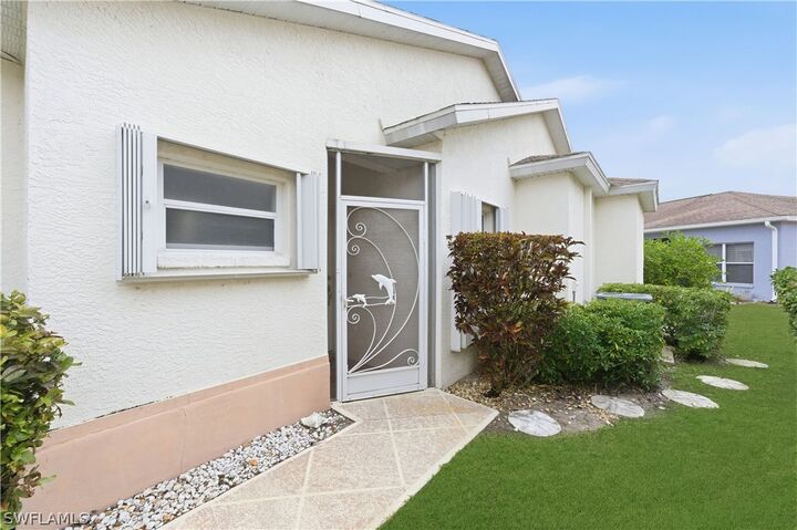 Property Photo:  10707 Pearl Bay Circle  FL 33928 