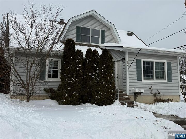 Property Photo:  313 Rea Avenue 1  NJ 07506 