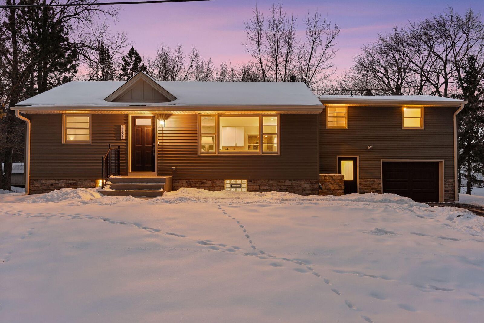 Property Photo:  13409 1st Avenue N  MN 55441 