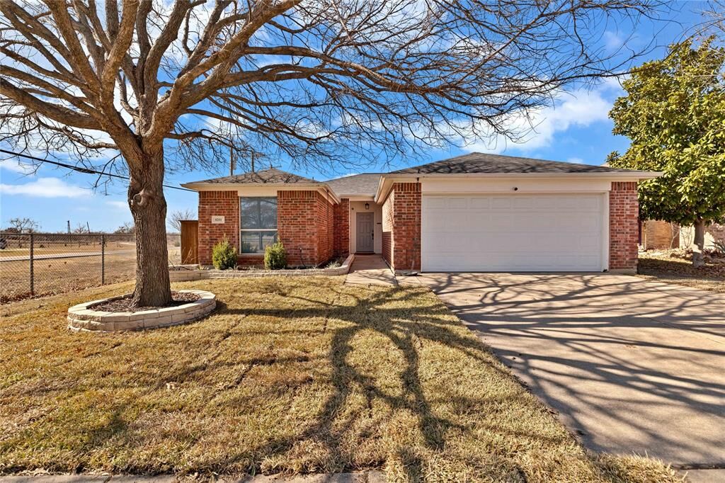 Property Photo: 8201 Steel Dust Drive TX 76179