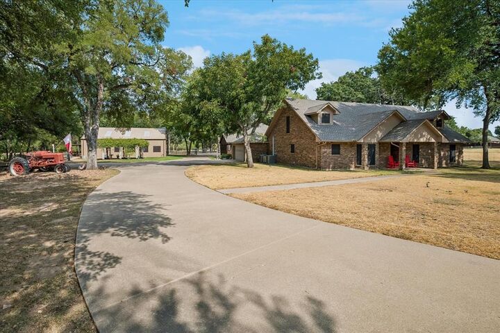 Property Photo:  6707 US 287 Highway  TX 76001 