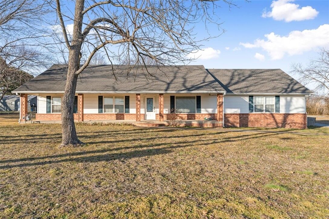 Property Photo: 2010 Walnut Grove Road AR 72753