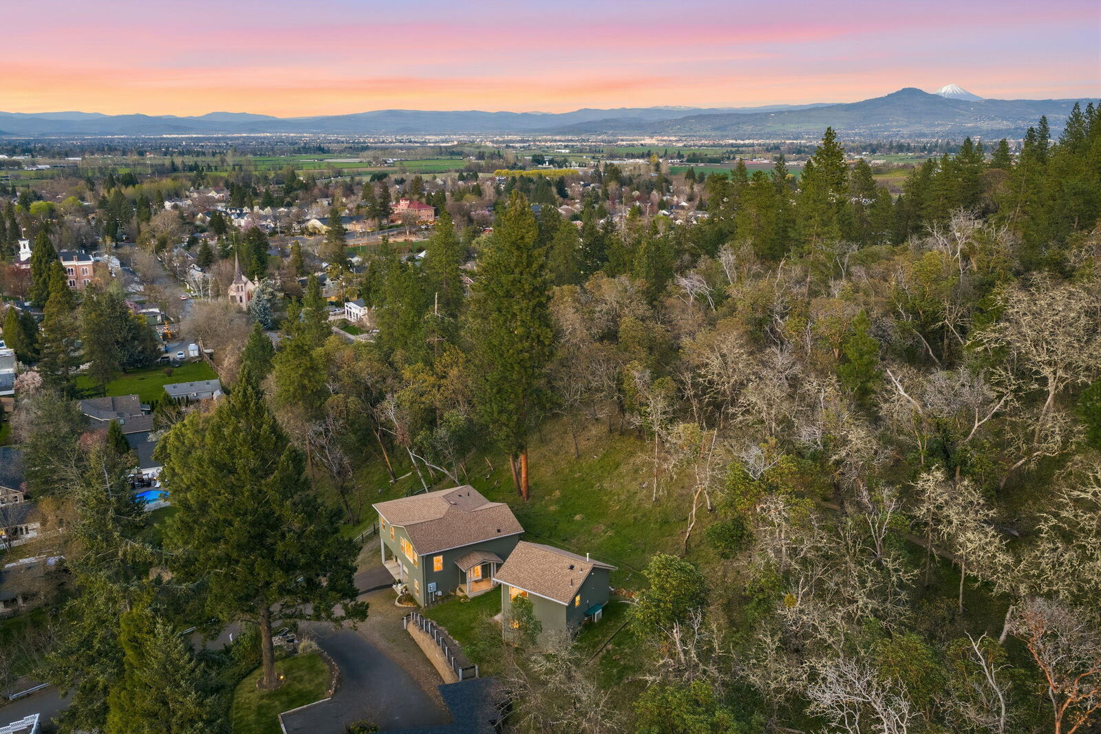 Property Photo:  330 E Fir Street  OR 97530 