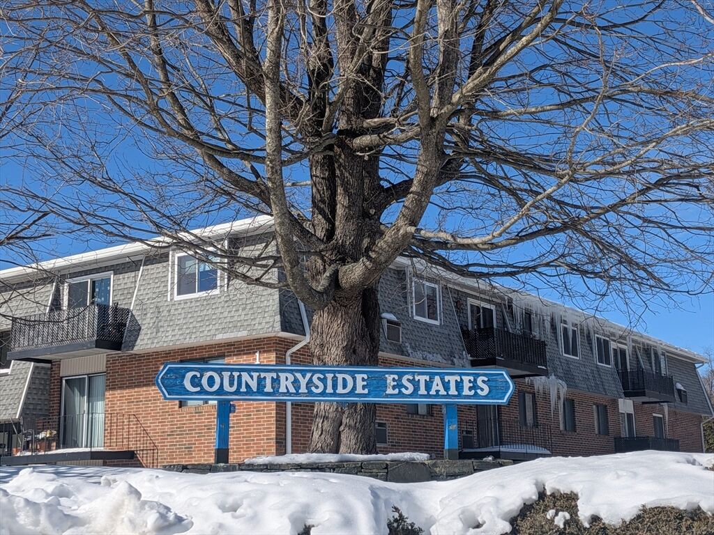 Property Photo: 176 Maple Ave 5-32 MA 01543