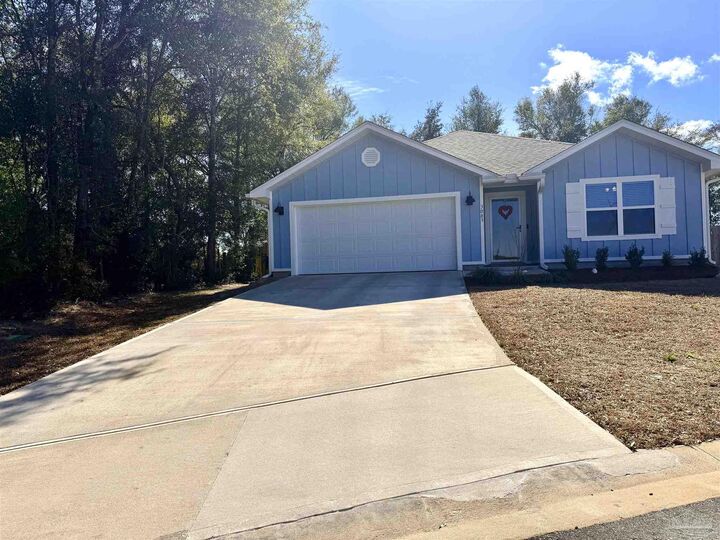 Property Photo:  3083 Jane Ln  FL 32539 