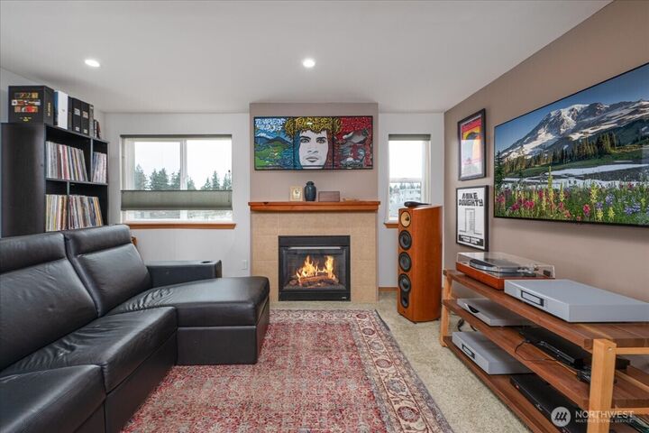 Property Photo:  11532  15th Avenue NE 301  WA 98125 