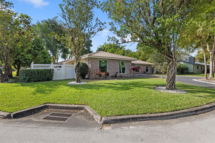 Property Photo:  9902 NW 20th Street  FL 33071 