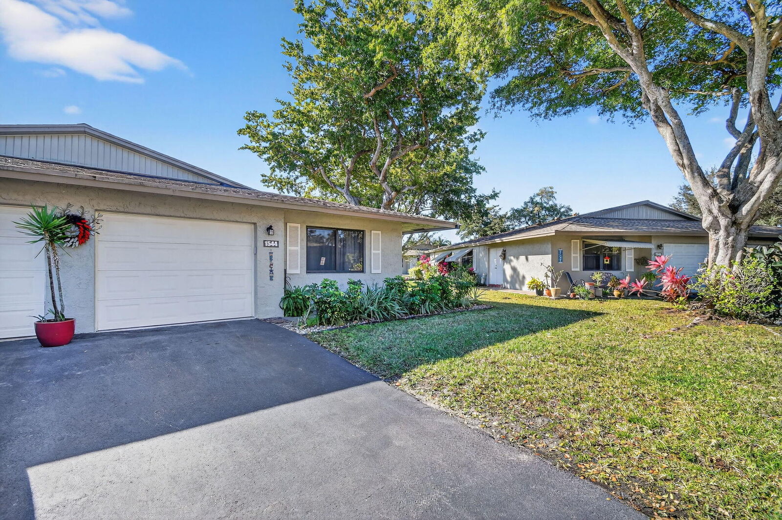 Property Photo:  1544 Palmland Drive  FL 33436 