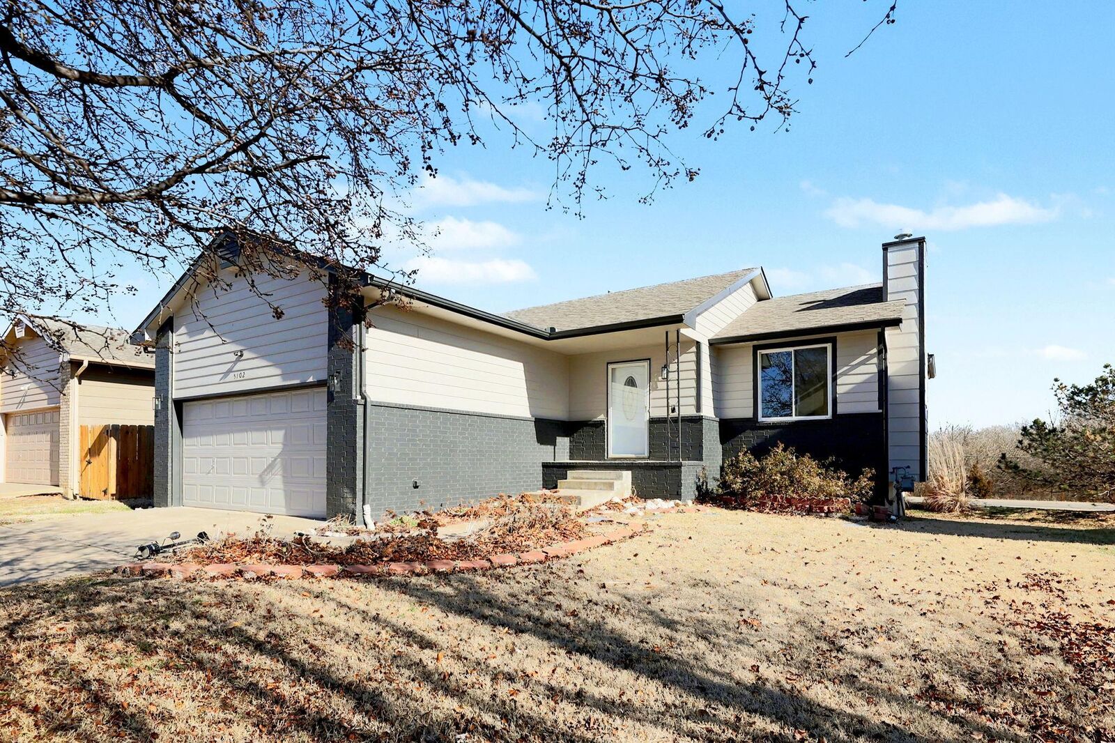 Property Photo:  5102 N Blackhawk St  KS 67219 