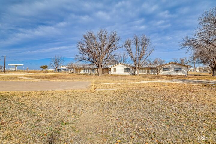 Property Photo:  921 Broadway St  TX 76940 