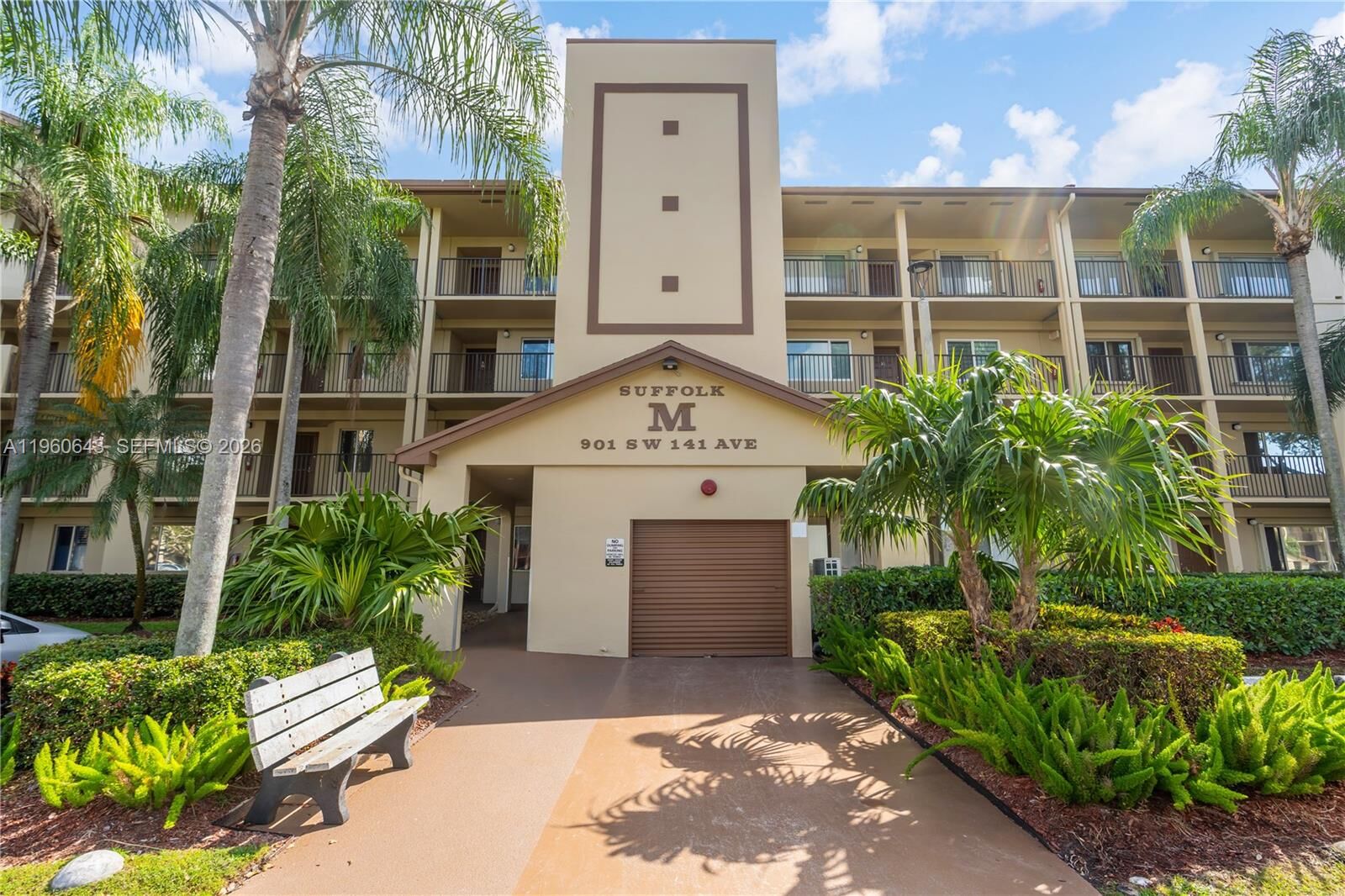 Property Photo:  901 SW 141st Ave 405M  FL 33027 