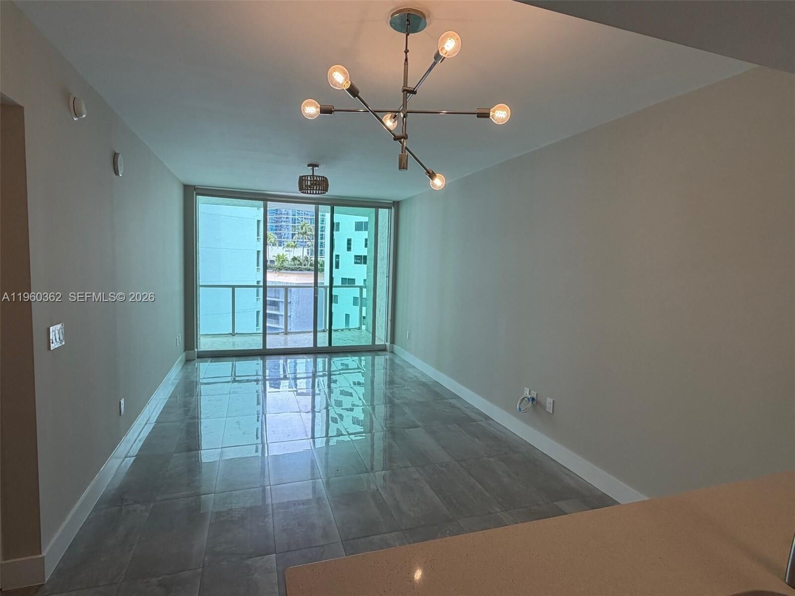 Property Photo:  218 SE 14th St 1406  FL 33131 