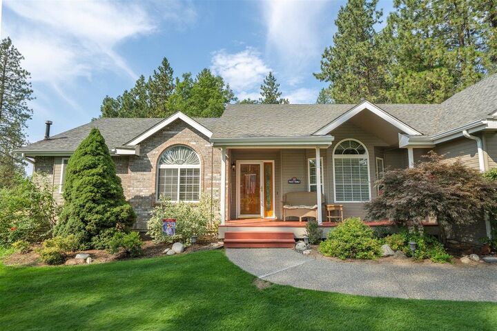 Property Photo: 19505 N Newport Rd WA 99005