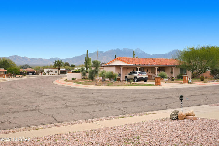 Property Photo:  334 S Vista Del Rio  AZ 85614 