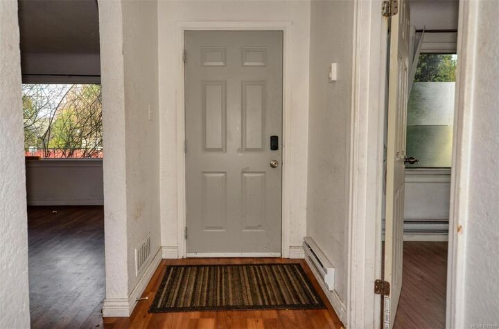 Property Photo:  1237 Hillside Ave  BC V8T 2B1 