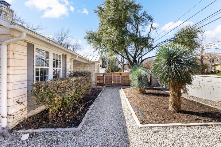 Property Photo:  4517 Bull Creek Road  TX 78731 