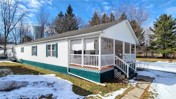 Property Photo:  2232 E Seneca Street  NY 14521 