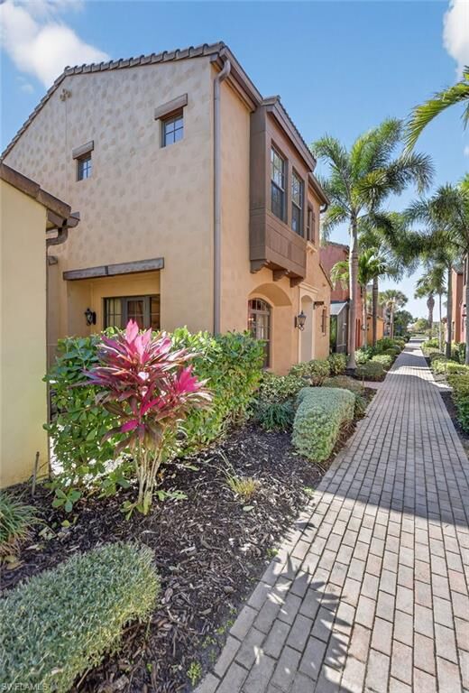 Property Photo:  11860 Liana St 8903  FL 33912 