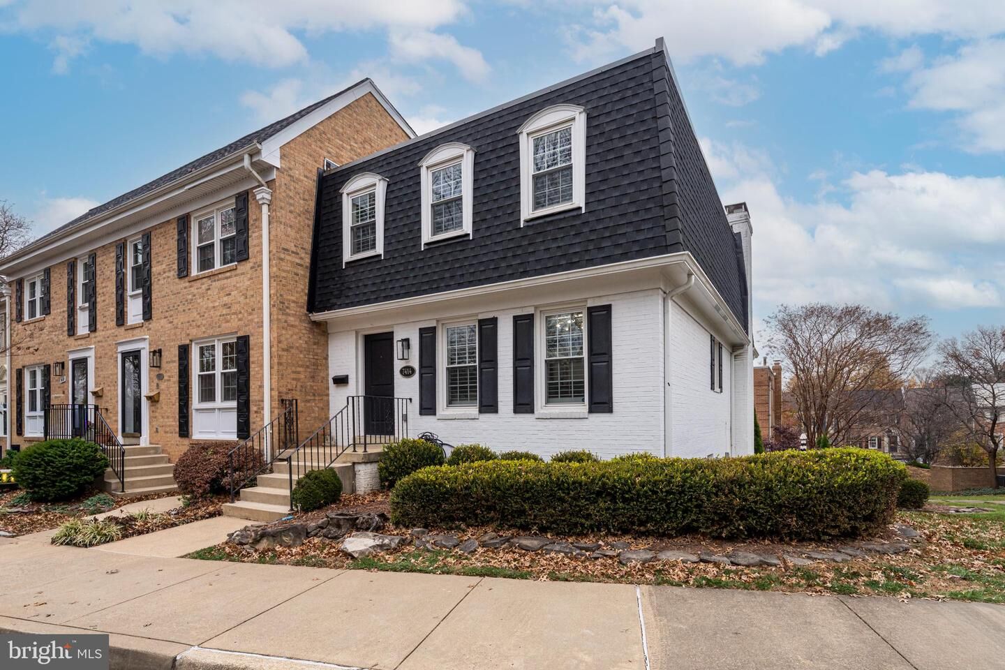 Property Photo: 7414 Hallcrest Drive VA 22102