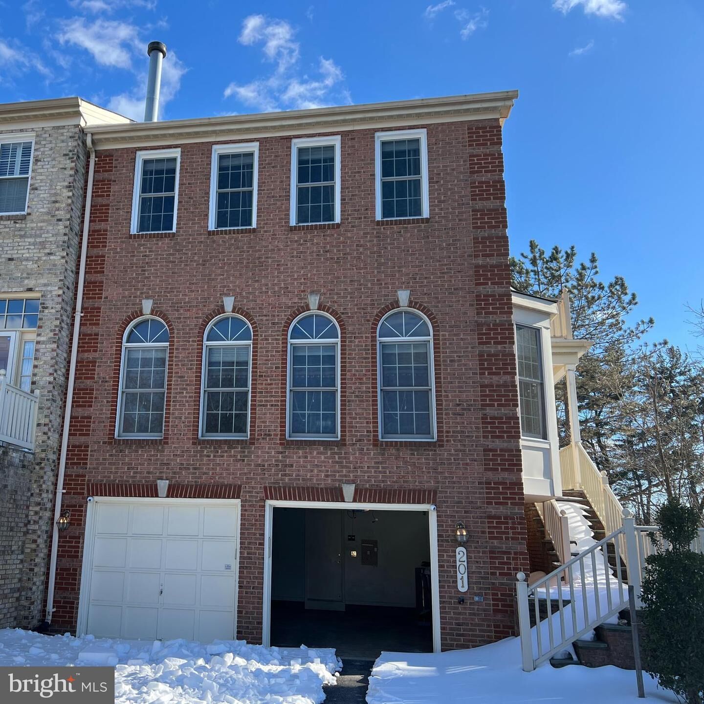 Property Photo:  201 Blaze Climber Way  MD 20850 