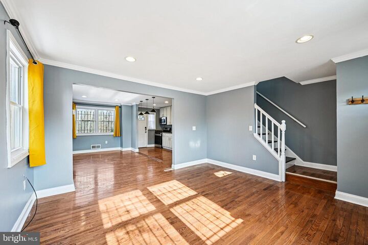 Property Photo:  1215 Cooks Lane  MD 21229 