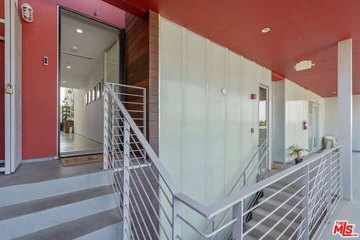 Property Photo:  611 N Bronson Ave  CA 90004 